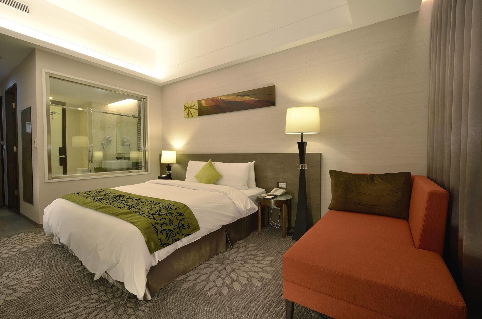 Hoya Hotel Taitung Luaran gambar