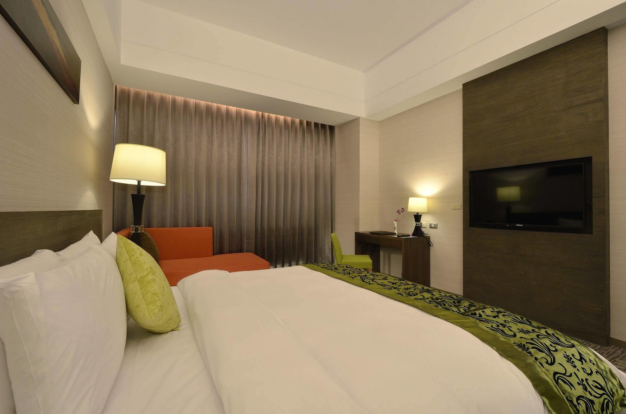 Hoya Hotel Taitung Luaran gambar