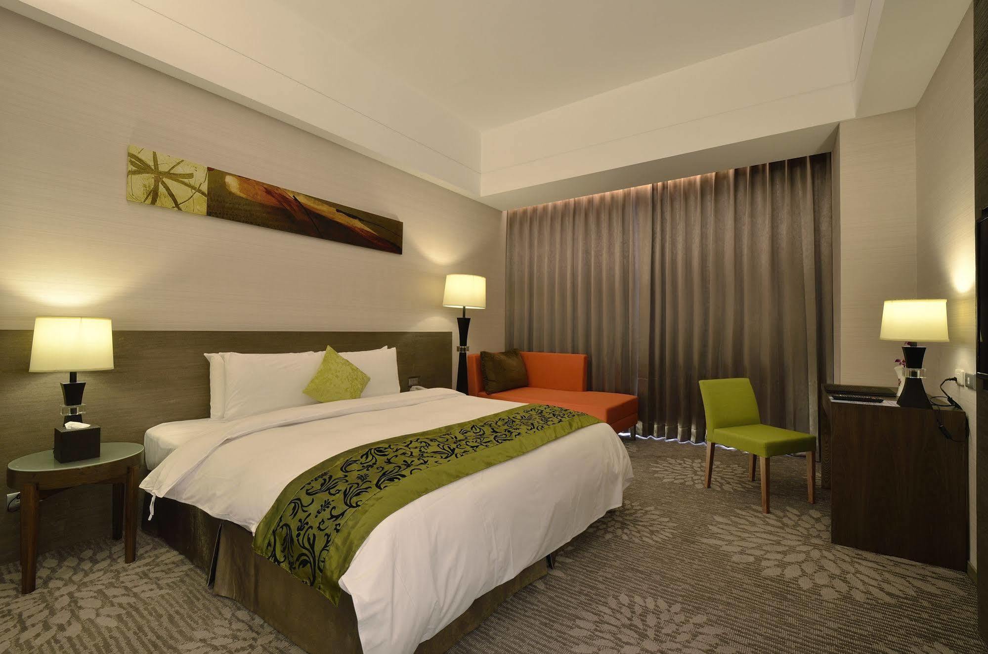 Hoya Hotel Taitung Luaran gambar